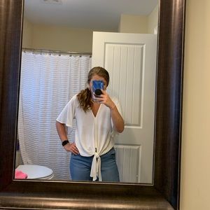 Francescas white top!